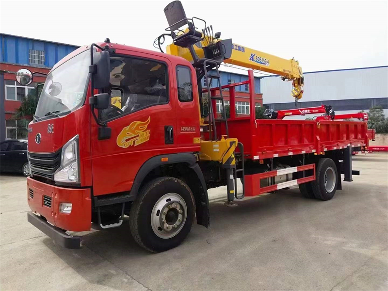 6.3噸重汽豪曼隨車(chē)吊